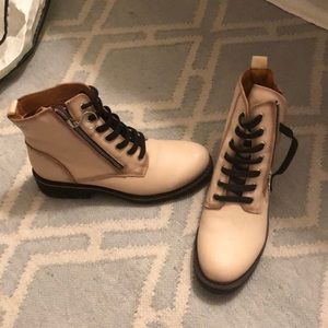 Pikolinos combat boots